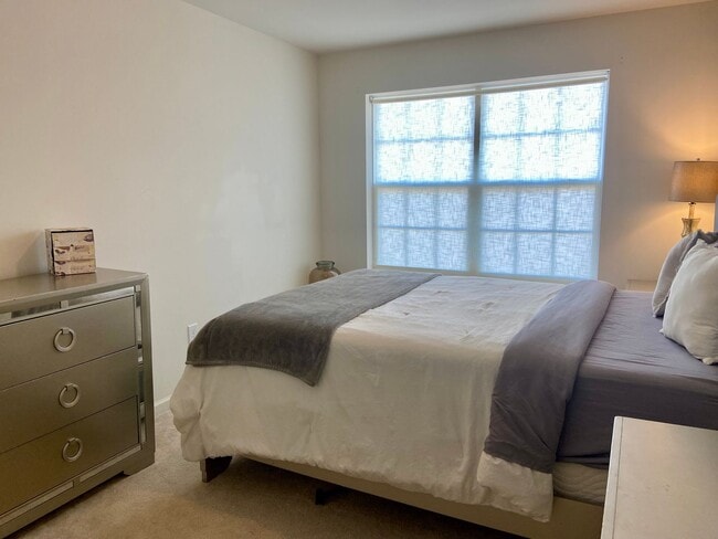 Foto del edificio - 27 E Imperial Dr