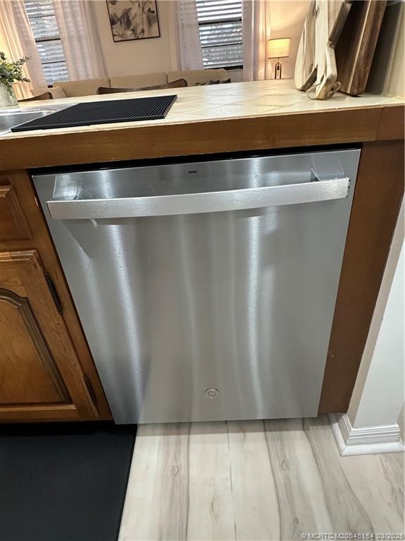 Building Photo - 4095 SE Centerboard Ln