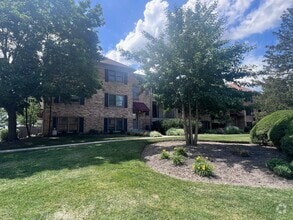 Building Photo - 1750 Fayette Walk
