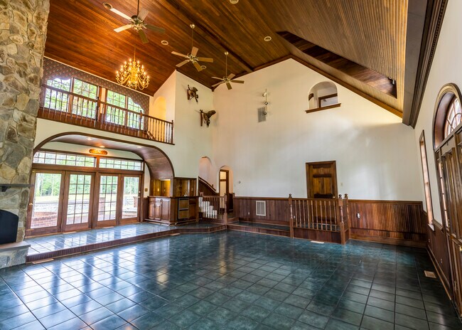 Foto del edificio - 13571 Greenwood Church Rd