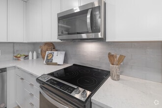 Interior Photo - LC Line & Low