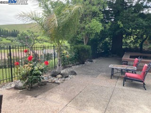 Foto del edificio - 300 S Eagle Nest Ln