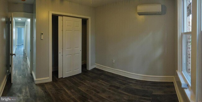 Foto del edificio - 5812 Beaumont Ave