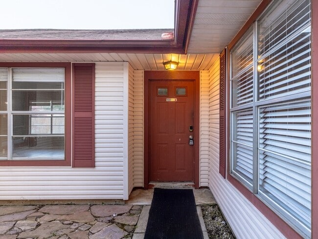Building Photo - 6542 Bridgegate Dr