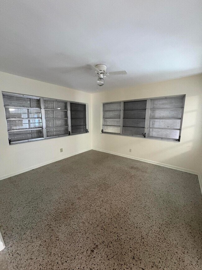 Foto del edificio - 422 S Arnold Ave
