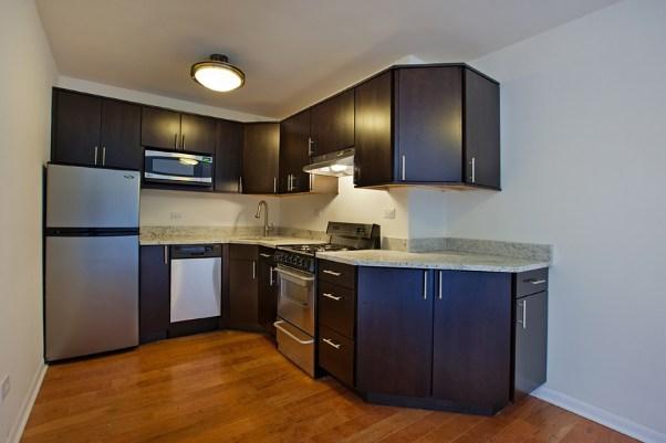 Building Photo - 800 Hinman Ave