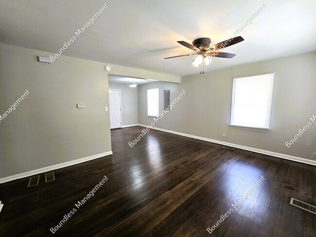 Foto del edificio - 2169 Rexford Dr
