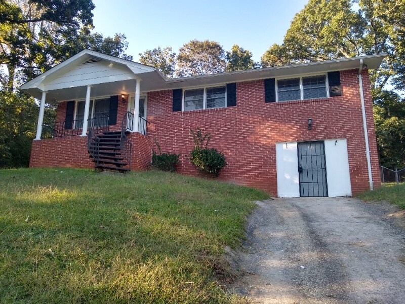 Primary Photo - 4685 Greenleaf Cir SW