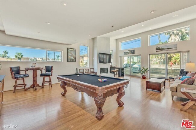 Foto del edificio - 2 br, 2 bath Townhome - 258 3rd Ave