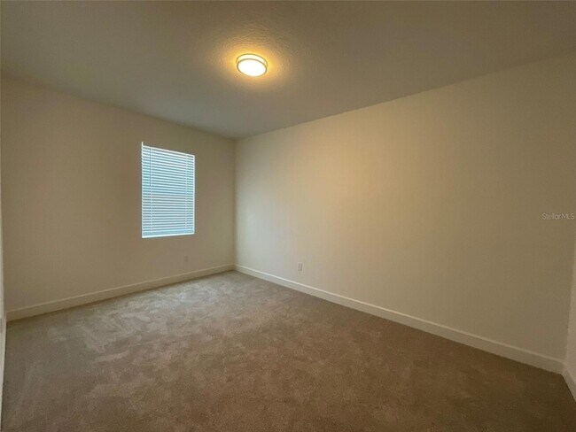 Foto del edificio - 3220 Canna Lily Pl