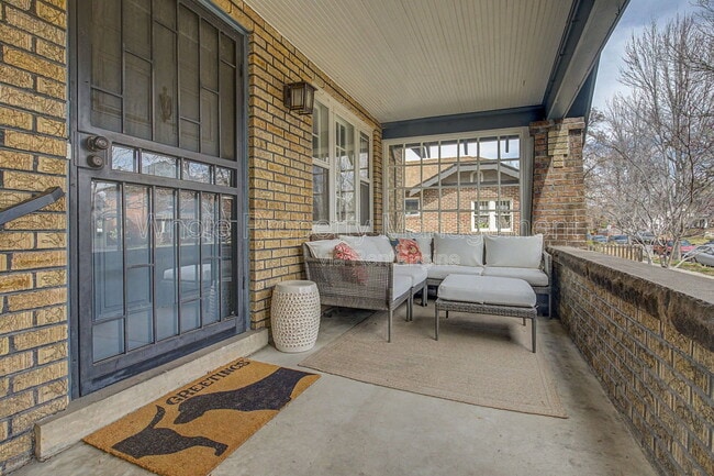 Building Photo - 449 Lafayette St