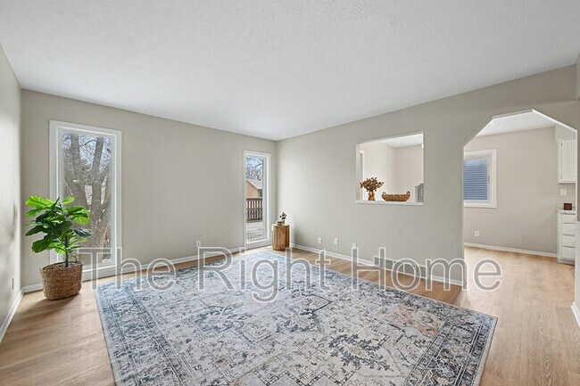 Building Photo - 8617 S 143rd Ave