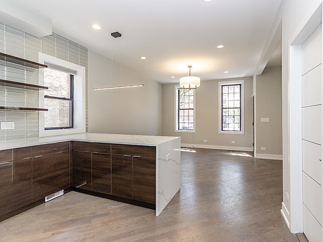 Foto principal - 1436 W Blackhawk St