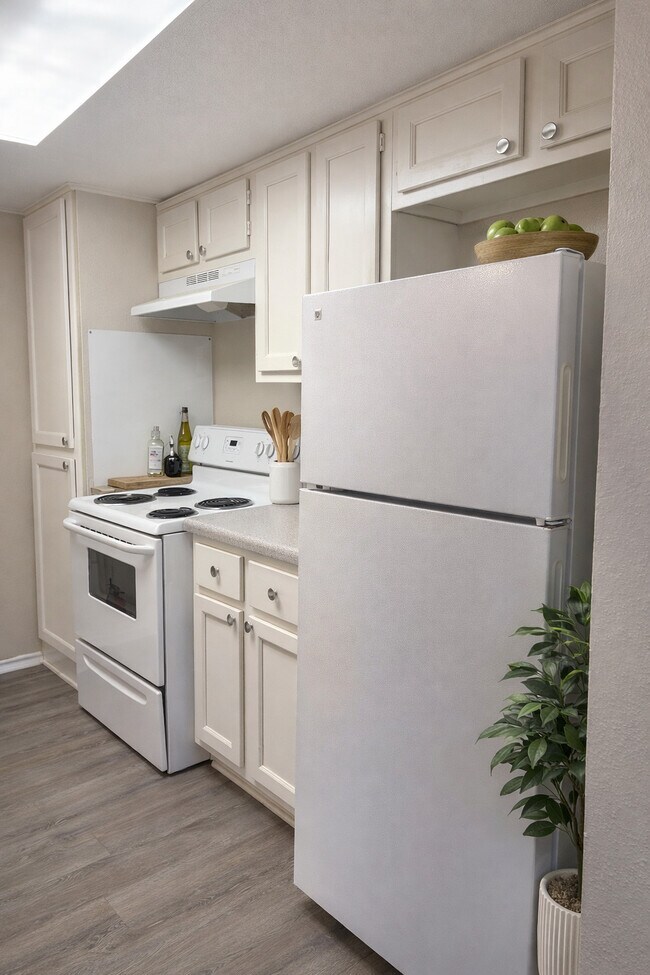 Foto del edificio - Cedar Wood