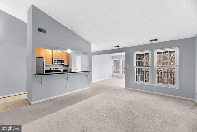 Foto del edificio - 668 Southern Hills Dr