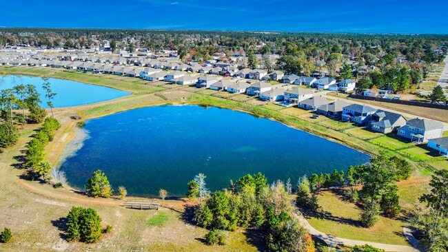 Foto del edificio - 473 Shoreview Dr