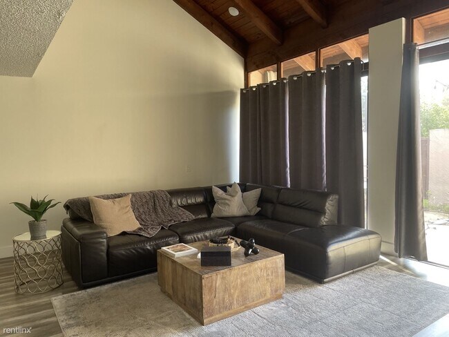 Foto del edificio - 2 br, 2 bath House - 12246 NW 11th St