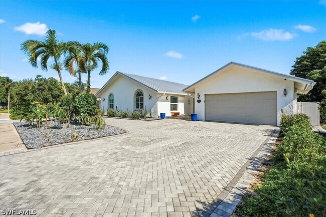 Foto del edificio - 2467 Pinewoods Cir