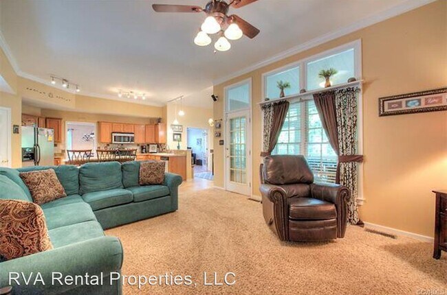 Building Photo - 4 br, 2.5 bath House - 14906 Orchard Grove...