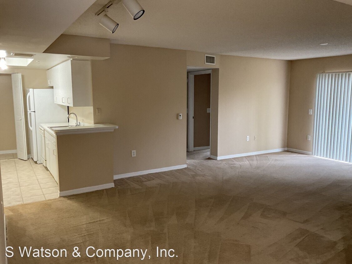 Primary Photo - 3 br, 2 bath House - 4197 N Haverhill Rd #201