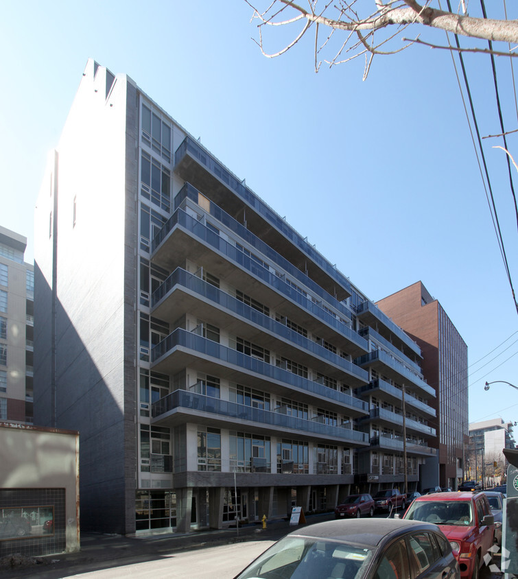 Primary Photo - Lofts 399