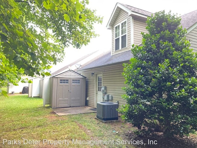 Foto del edificio - 3 br, 2 bath House - 889 Valiant Drive