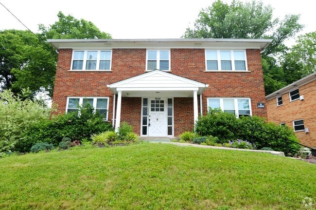 Building Photo - 5850 Robison Rd