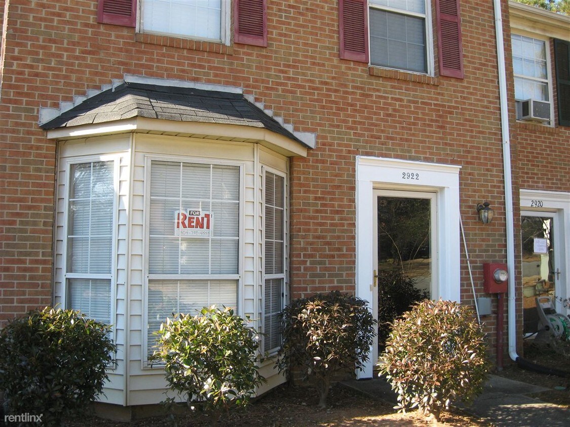 Primary Photo - 2922 Lexington Trace Dr SE