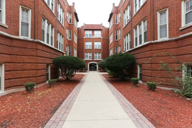 Foto principal - 563 W Aldine Ave