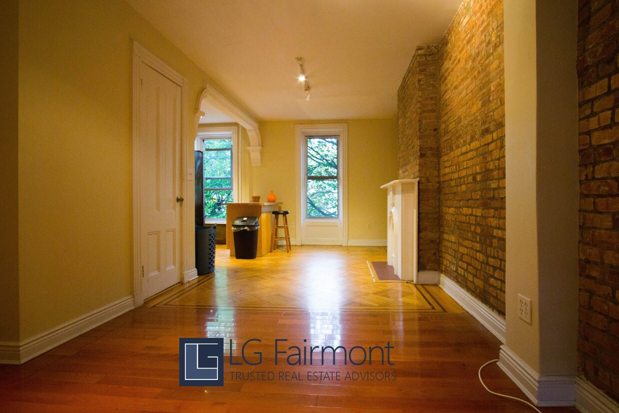 Primary Photo - 179 Macdonough St