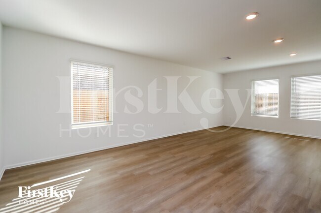 Building Photo - 24143 Becker Hollow Ln
