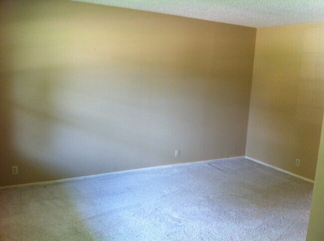 Foto del edificio - 300 W Greenfield Dr