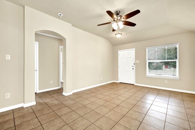 Building Photo - 1048 Lilac Wind