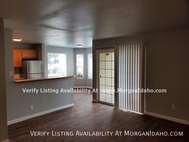Foto del edificio - 10096 W Garverdale Ln