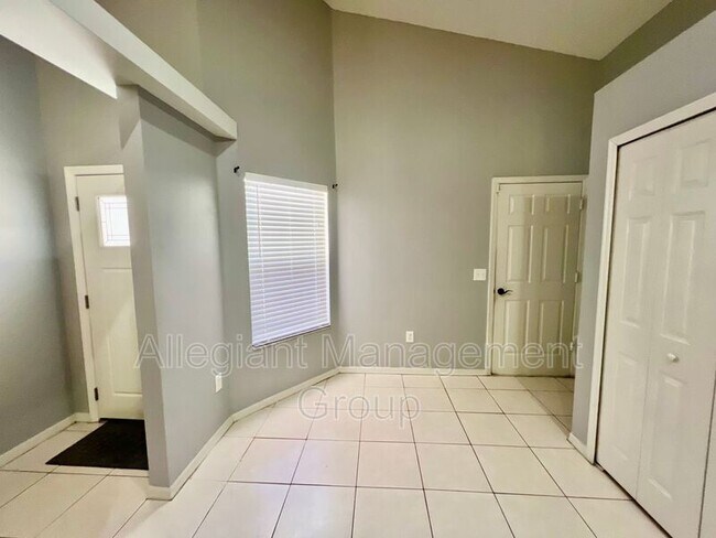 Building Photo - 1421 Teal Ct