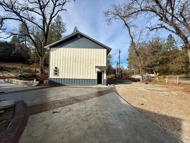 Foto del edificio - 19181 Indian Springs Rd