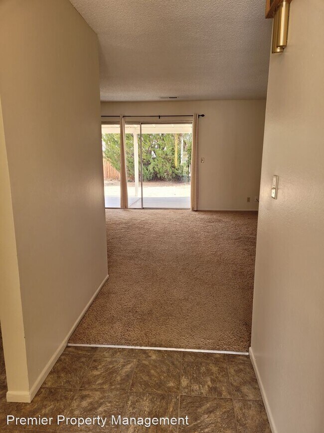 Foto del edificio - 3 br, 2 bath House - 1554 Rocking W Drive