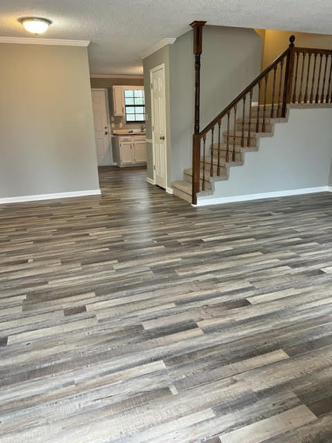 Dining - 810 Highland Dr