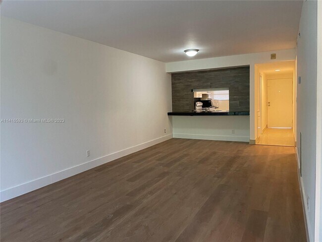 Building Photo - 8419 Forest Hills Dr
