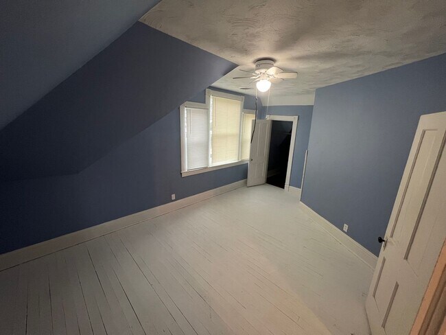 Building Photo - 1656 Harwood