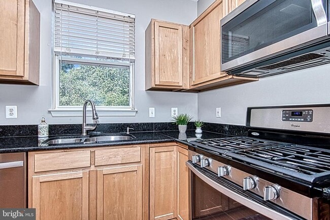 Foto del edificio - 13416 Burrough Farm Dr