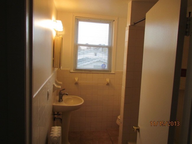 Foto del edificio - 13-15 New Walnut St