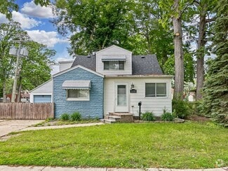 Building Photo - 32380 Maplewood St