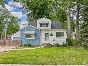 Building Photo - 32380 Maplewood St