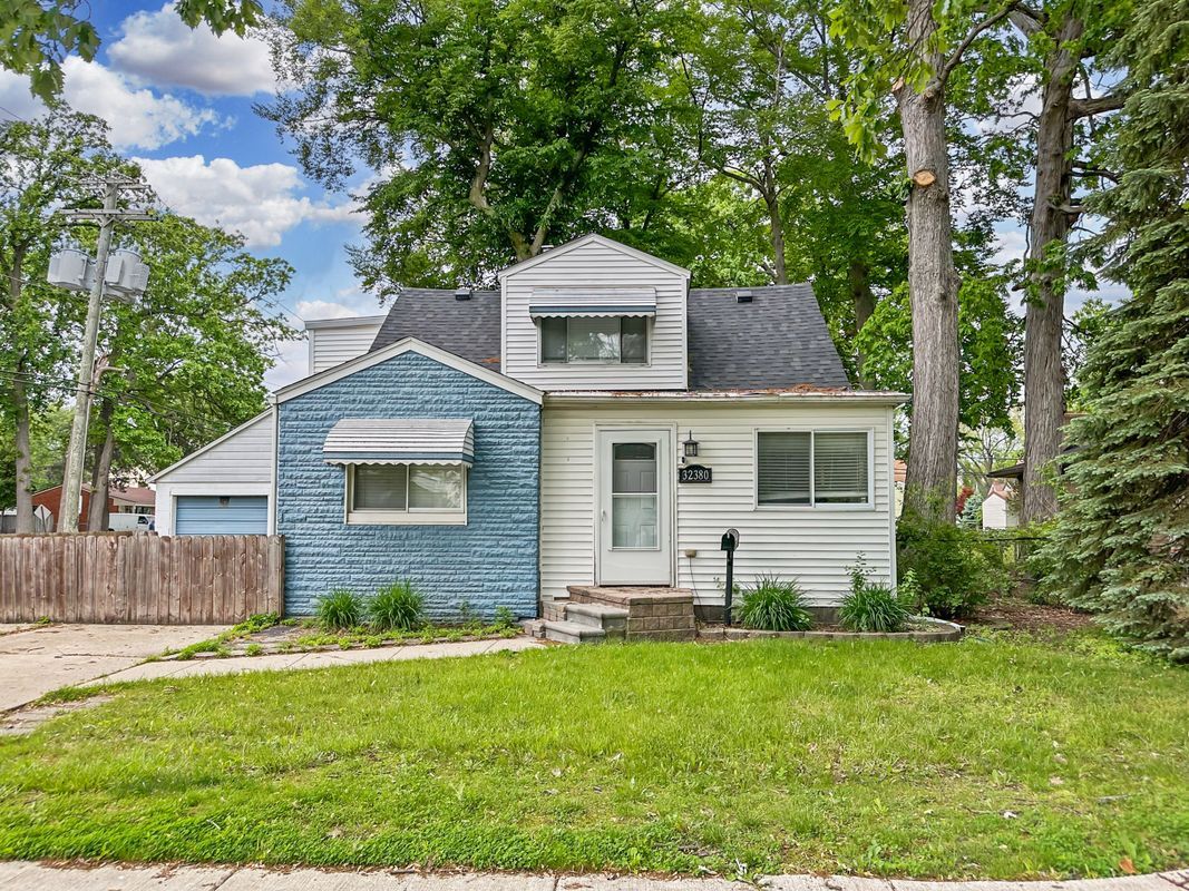 Foto principal - 32380 Maplewood St