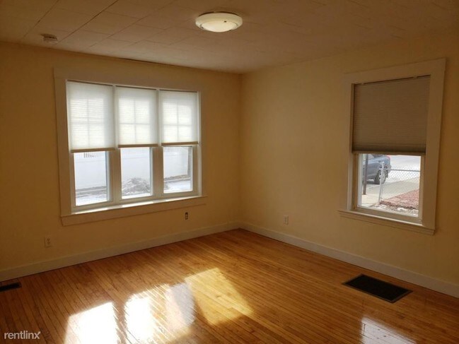 Building Photo - 1 br, 1 bath  - 68 Nahant Ave