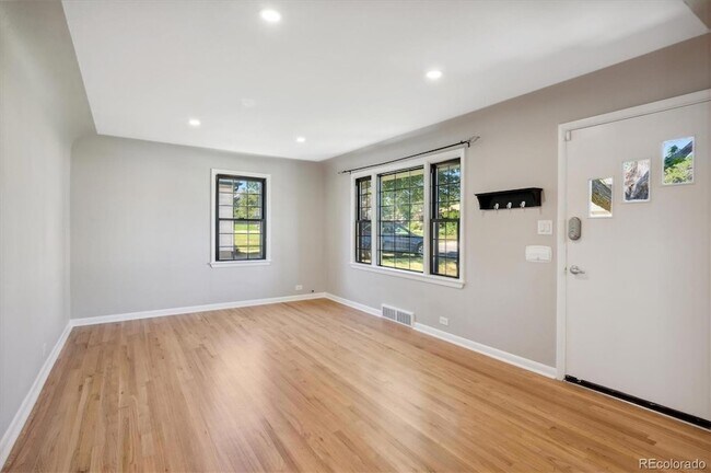 Foto del edificio - 3270 S Gilpin St