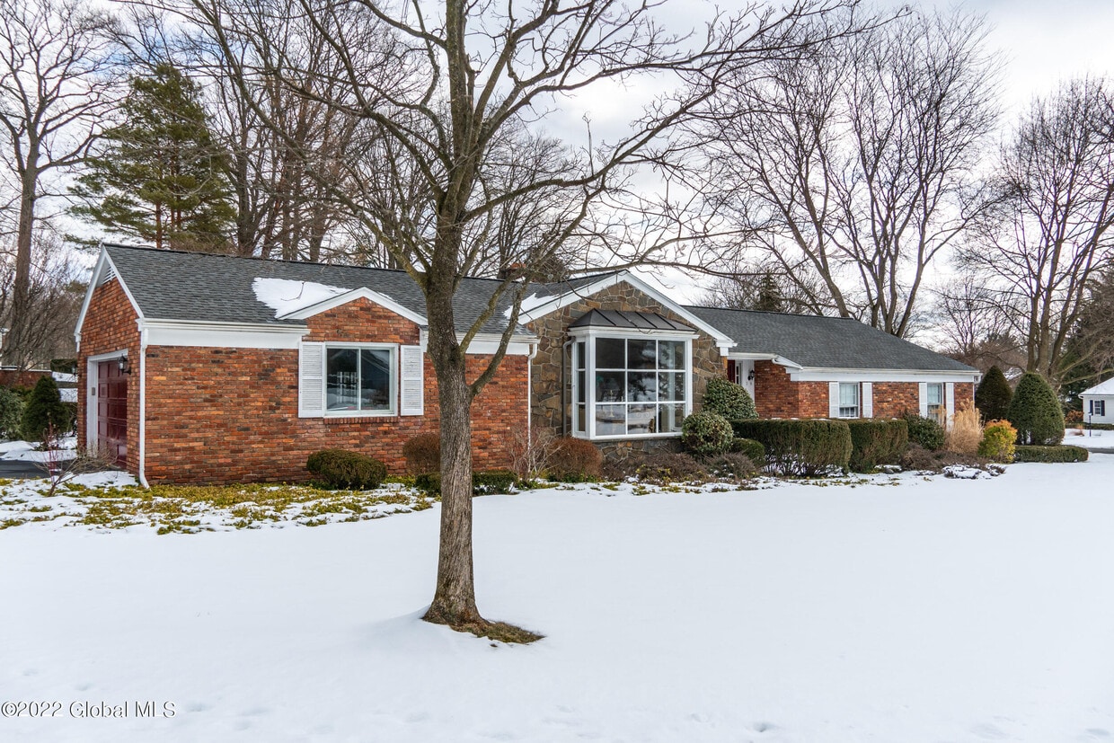 16 Momrow Ter, Menands, NY 12204 House Rental in Menands, NY