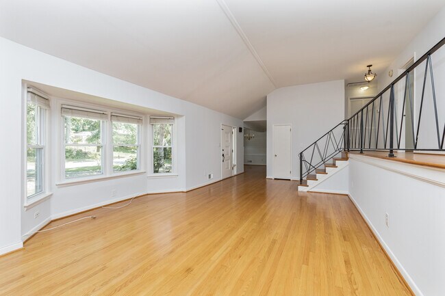 Building Photo - 8014 Karl Rd