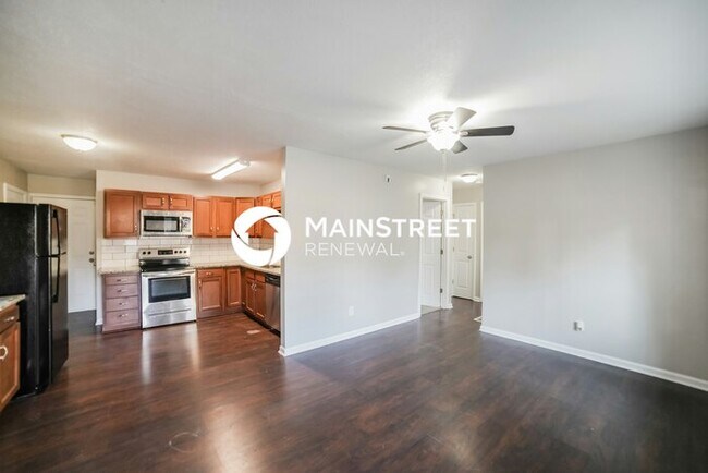 Building Photo - 3 Bedroom Pet-Friendly Home in INDEPENDENC...